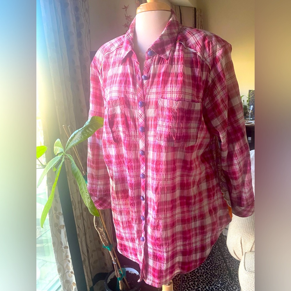 Cute pink plaid shirt
